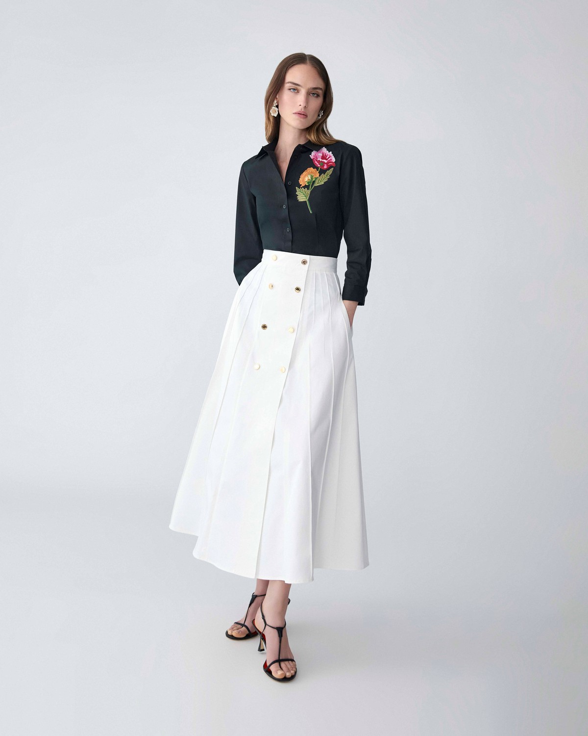 良品 CAROLINA HERRERA キャロライナヘレラ バンドカラー ドルマンスリーブ 切替シャツ サイズＭ ホワイト ブラック レディース 古着 中古 USED 良品 CAROLINA HERRERA キャロライナヘレラ バンドカラー ドルマン