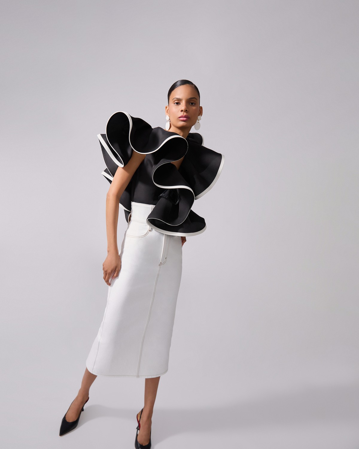 Folded Ruffle V-Neck Top - Ready - to - Wear | Carolina Herrera