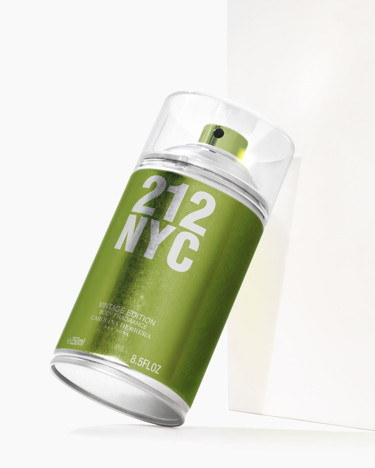 212 NYC Seductive Body Spray 250ml | Carolina Herrera