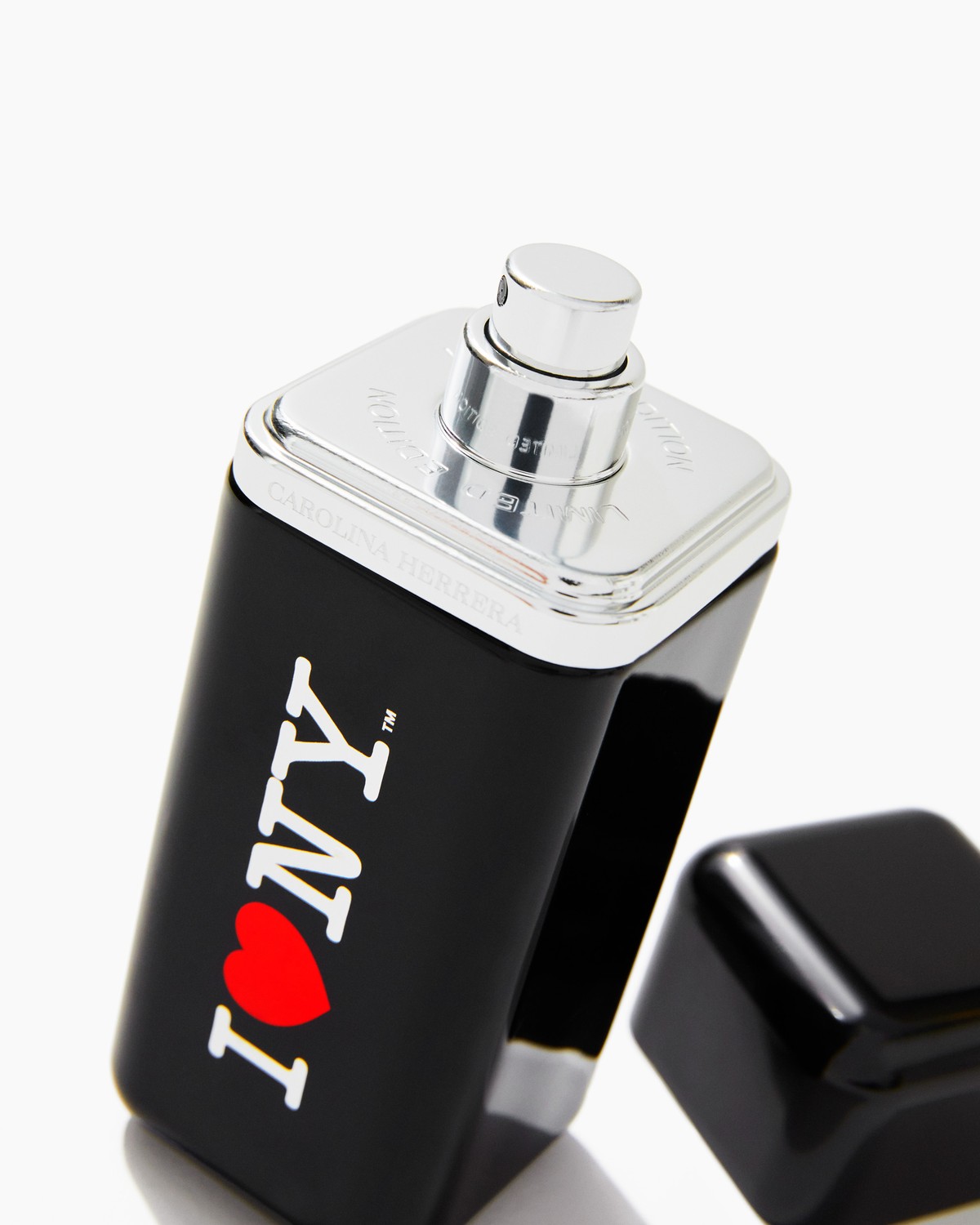 212 VIP Black I ♥ NY Eau de Parfum | Carolina Herrera 212 VIP Black I ♥ NY Eau de Parfum | Carolina Herrera