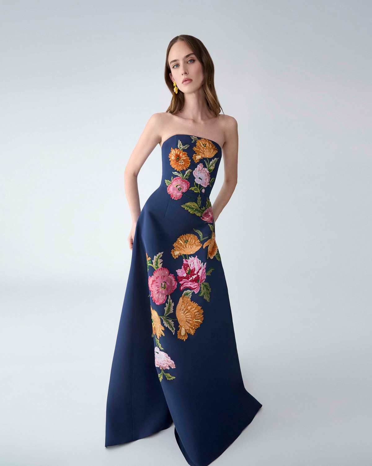carolina herrera embroidered dress Embroidered Sleeveless Bateau Neck Gown