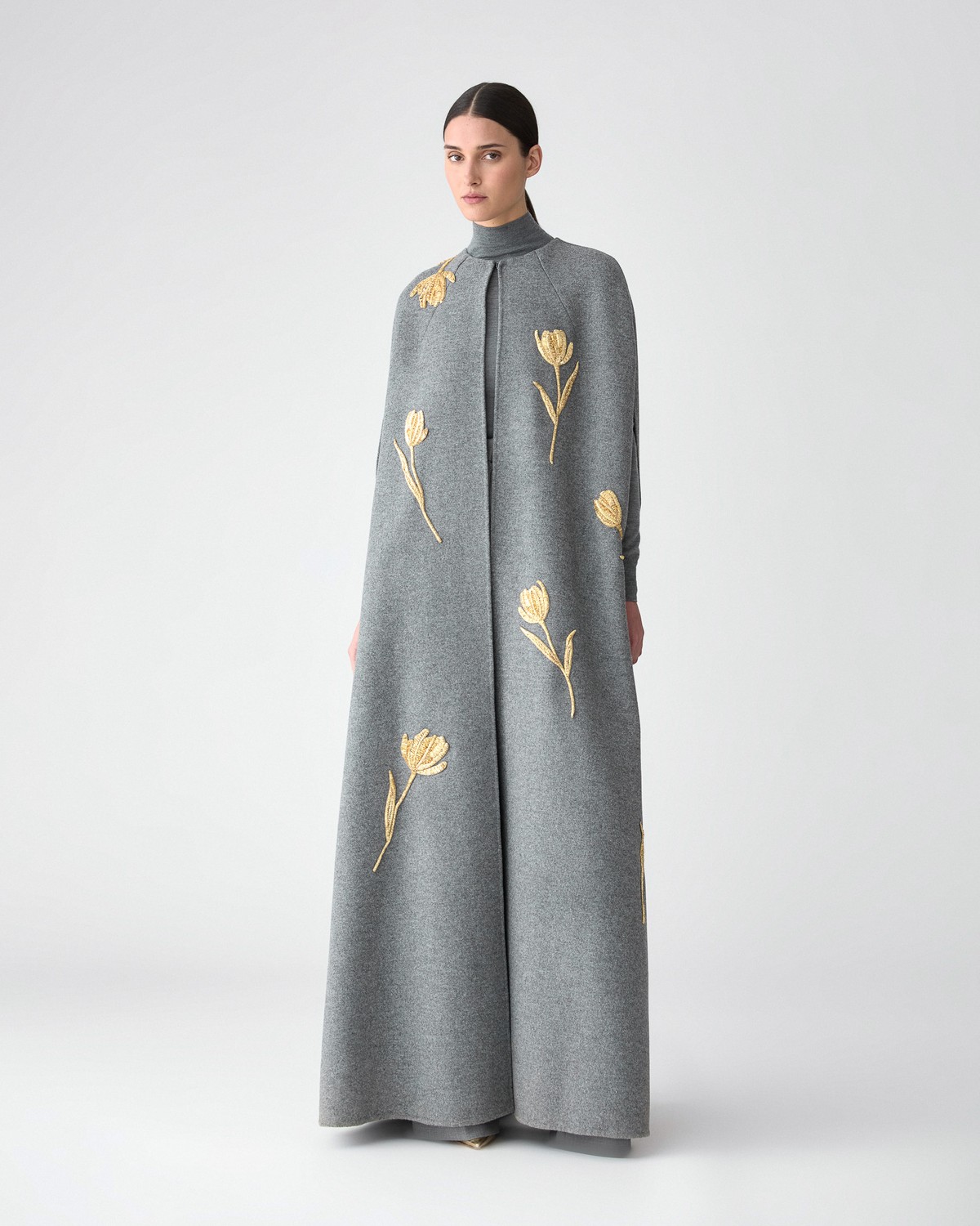 Carolina Herrera ダブルフェイス　ラッフル　ケープ　コート Carolina Herrera ダブルフェイス ラッフル ケープ コート