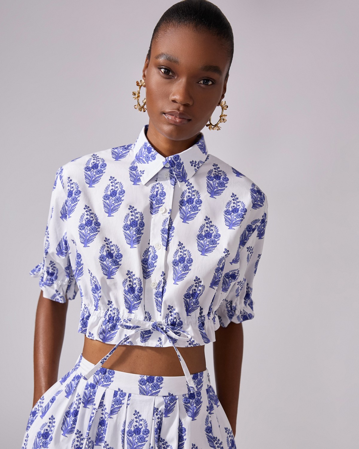 iRENE Flocky Print Cropped Shirt