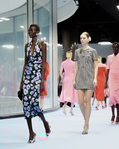 CAROLINA HERRERA スプリングコート Spring Summer 2025 | Carolina Herrera