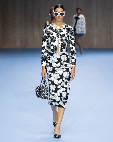 CAROLINA HERRERA スプリングコート Spring Summer 2025 | Carolina Herrera