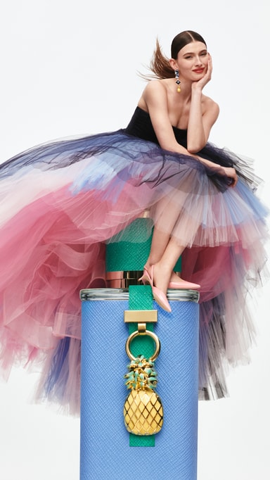 Carolina Herrera | Fashion, Perfumes, Makeup | Official
