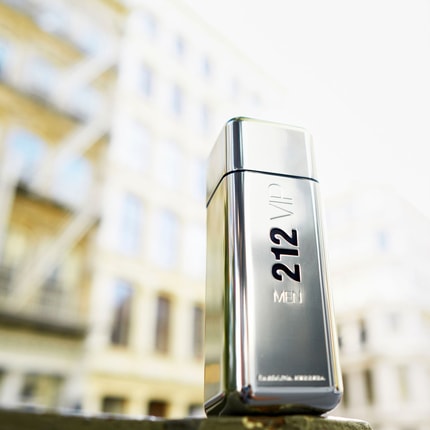 [正規品] Carolina Herrera 212 VIP Men 100ml Amazon.com : Carolina Herrera 212 VIP Eau De Toilette Spray 100ml