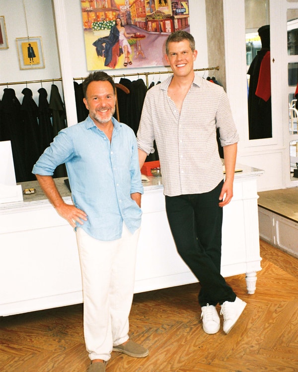 Fashion Industry News: Guess Taps Hyunjin for Spring Campaign, H&M’s Spring 2026, Towson University’s UStore, Scot Louie Curates for SHEIN, New York Liberty Official Sunglass Partner, "Pink Pigs" Racing Livery, TOMMY JEANS Spring 2026, Nike Unveils 2026 Federation Kits, Bershka’s OUT OF CORE Line & Carolina Herrera Spring 2026 Collection 144 CapasSesen a Img 01