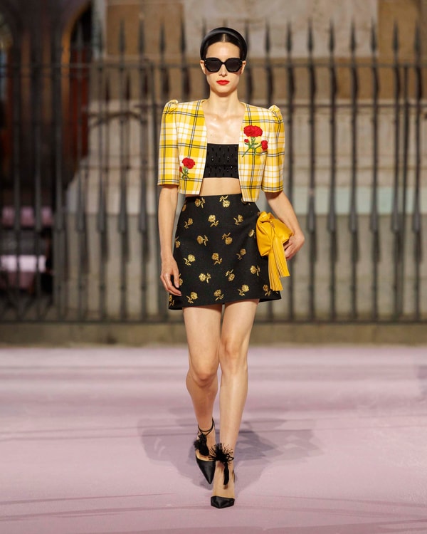 Modelos desfilando en el desfile de primavera 2026 en Madrid