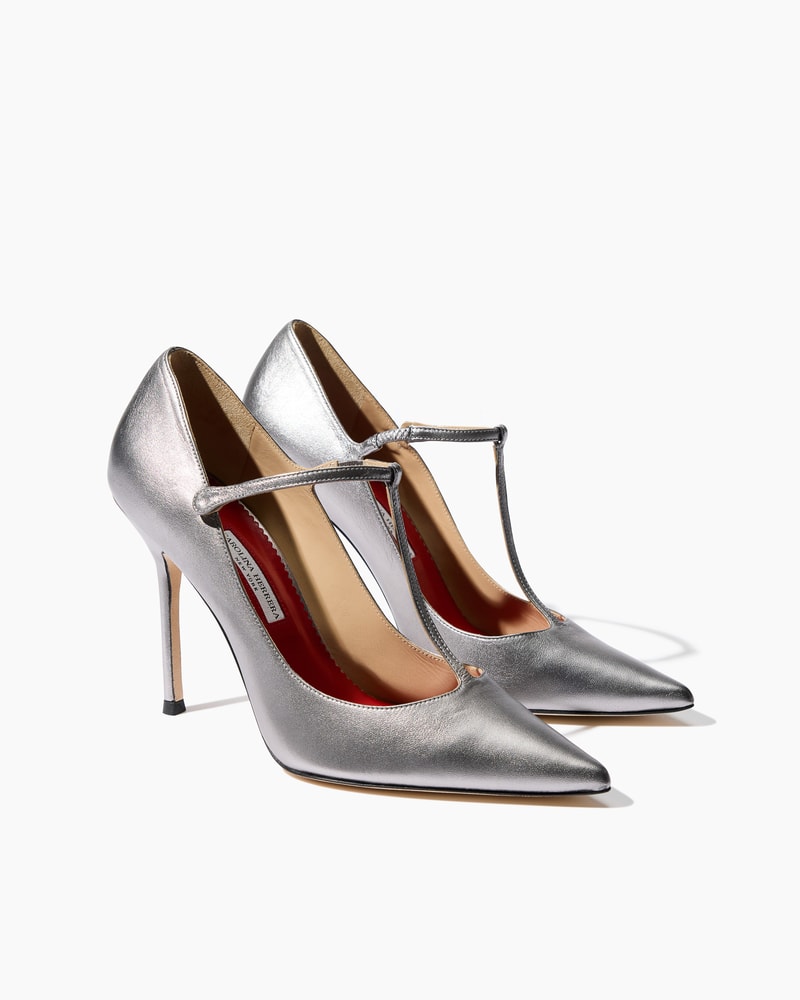 Bow-Embellished Pumps