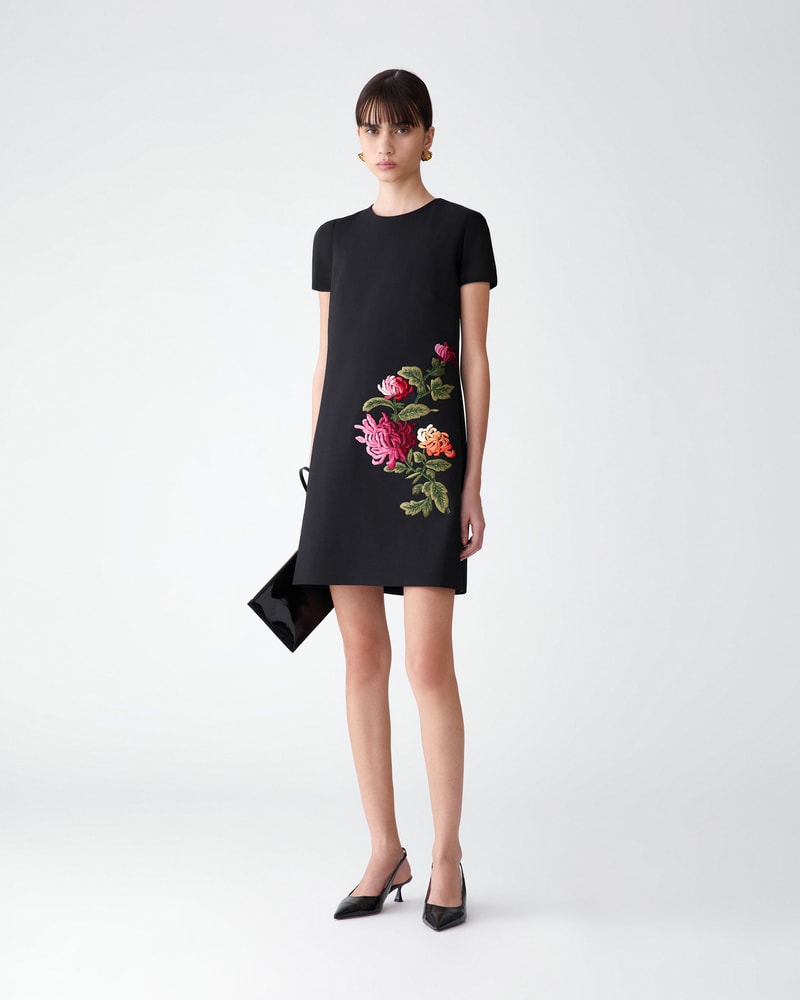 Chrysanthemum-Embroidered Shift Dress