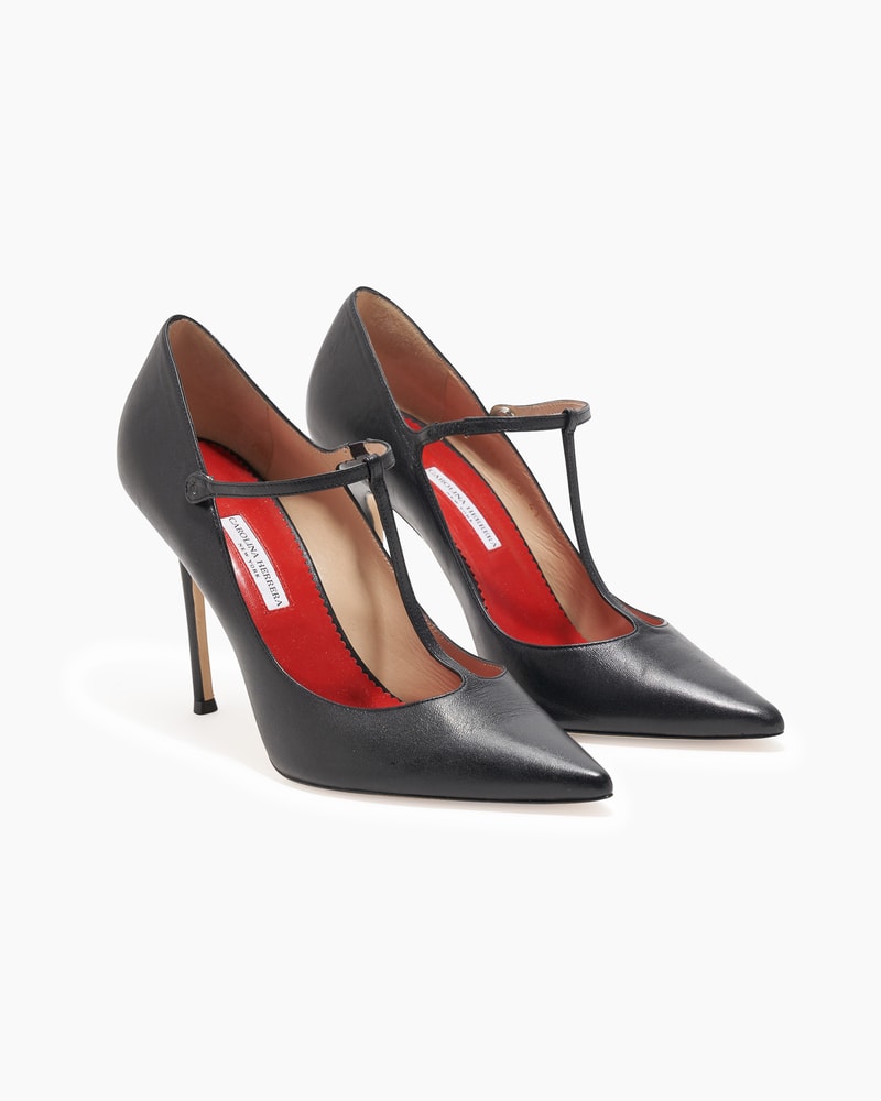 Bow-Embellished Pumps