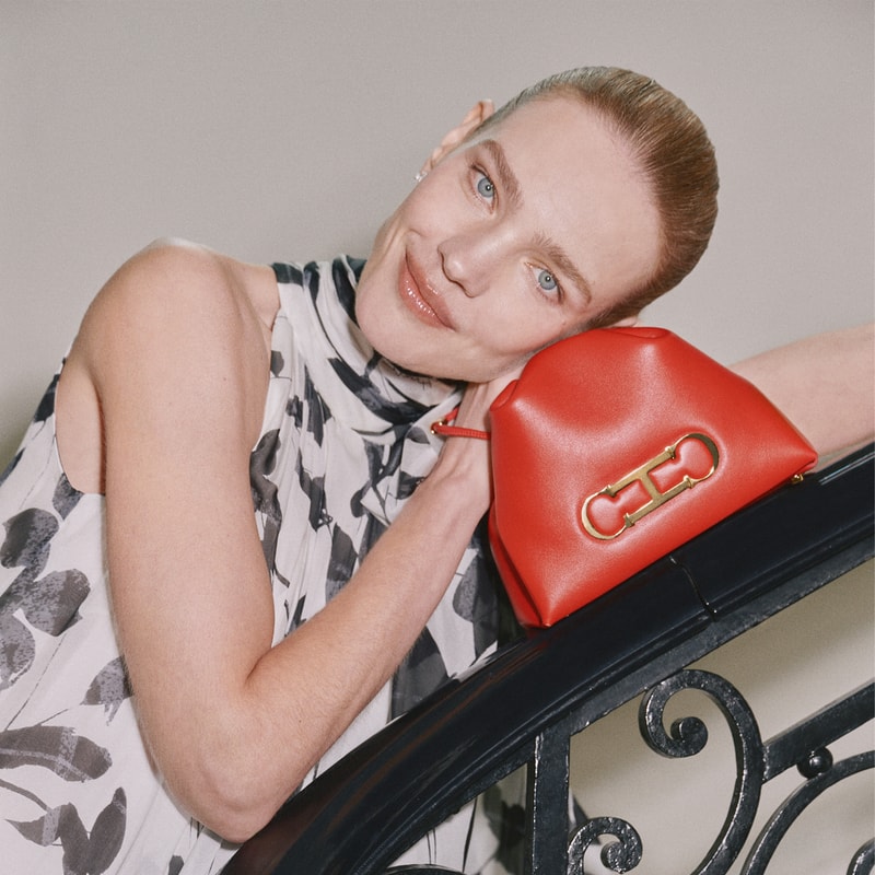 Carolina Herrera | Fashion, Perfumes, Makeup | Official